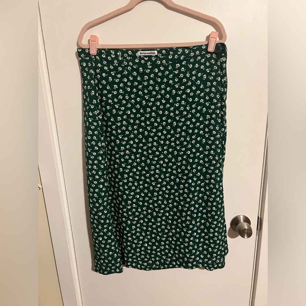 Reformation green floral tie skirt with button closure midi length
